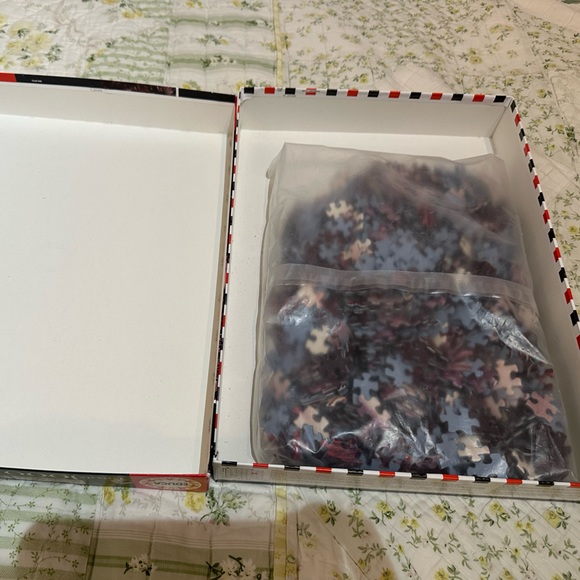 Victoria Frances 1000 piece puzzle - Picture 2 of 3